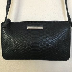Like new Nine West black croc skin print purse